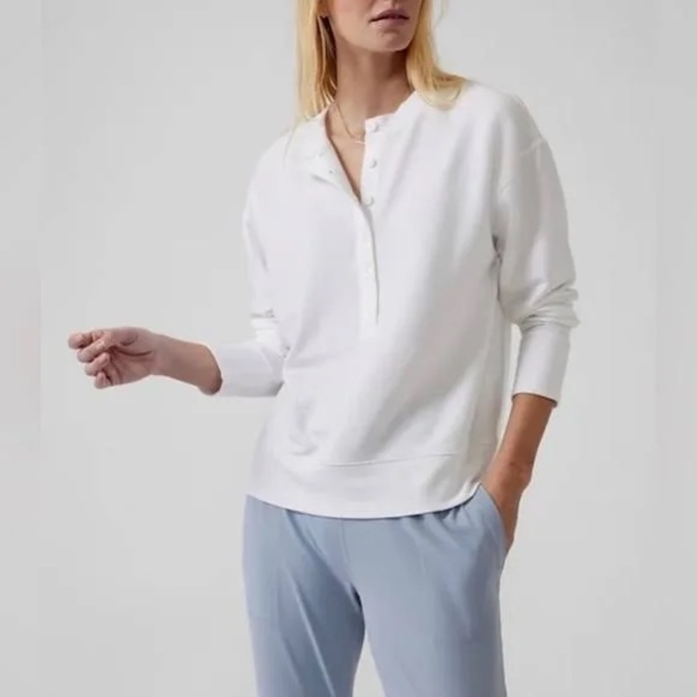 NWOT athleta white Long Sleeve Balance Henley Sweatshirt
